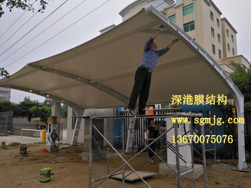 湛江市东海岛供电局充电桩车棚竣工